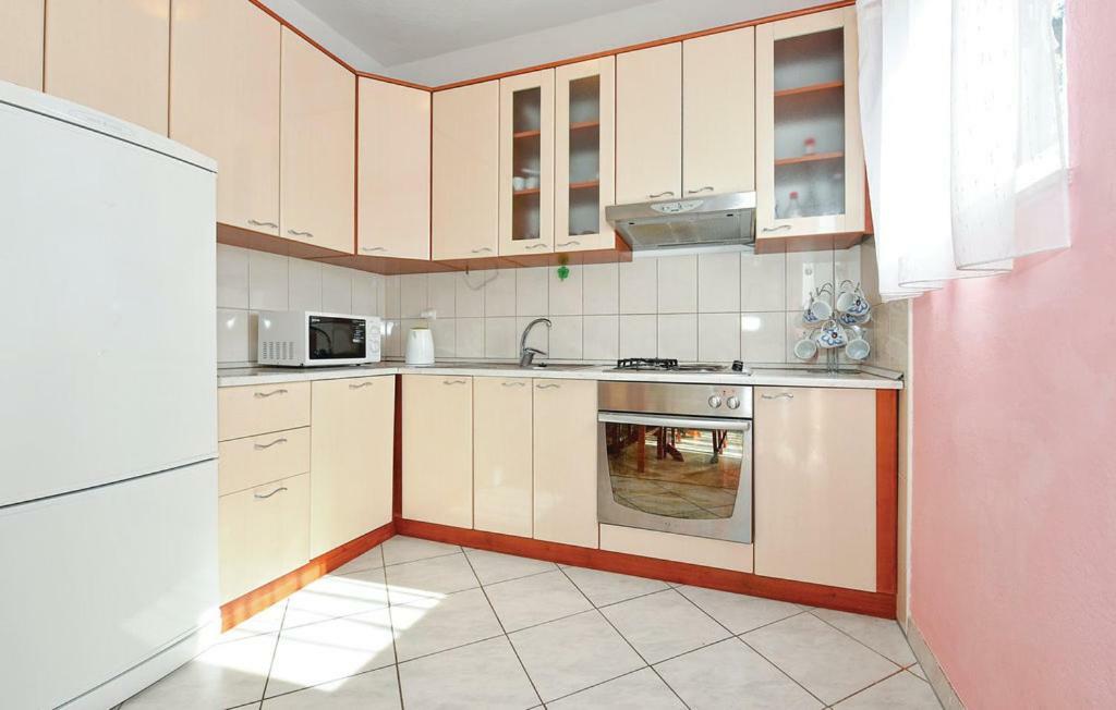 Готель Apartman Palme Шибеник Екстер'єр фото