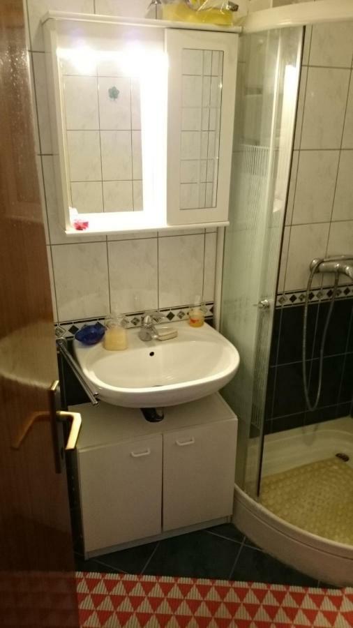 Готель Apartman Palme Шибеник Екстер'єр фото