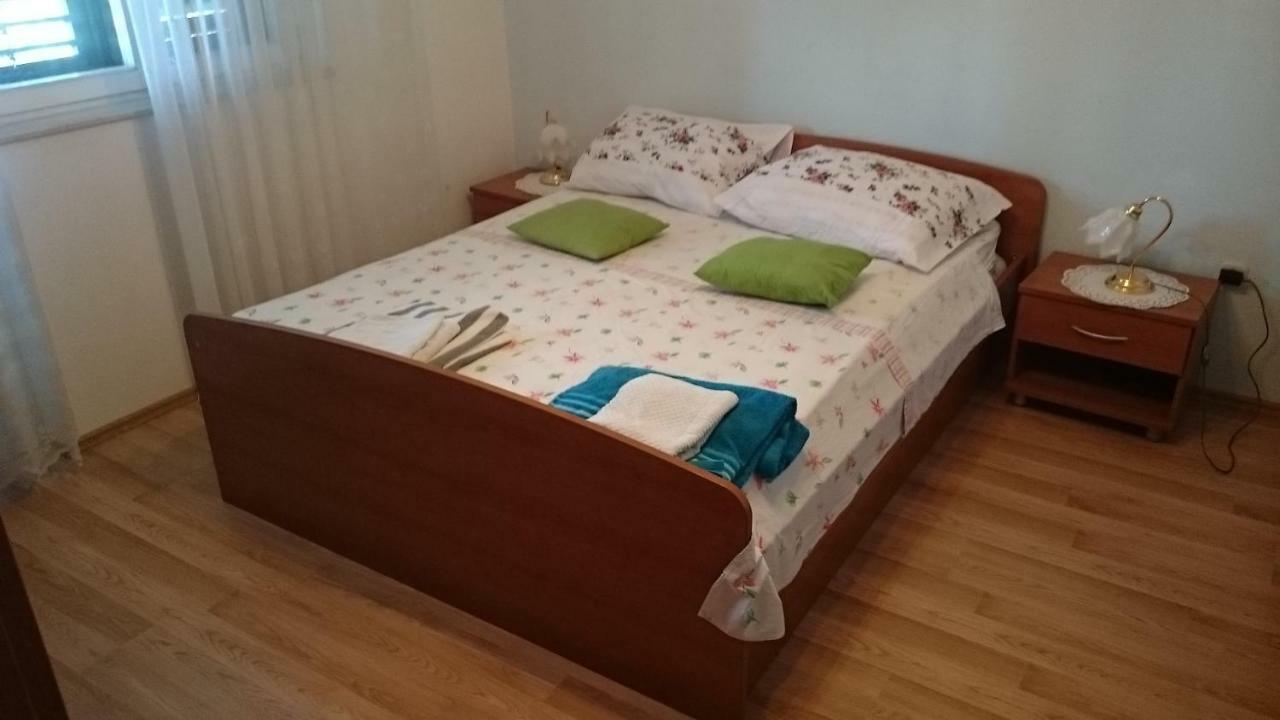 Готель Apartman Palme Шибеник Екстер'єр фото